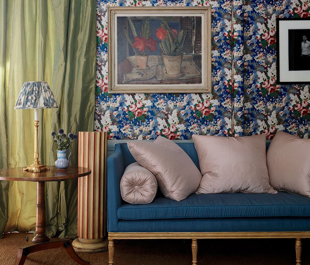 Bloomsbury Square, Gavin Houghton